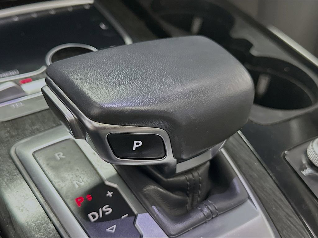 Used 2018 Audi Q7 3.0T Prestige w/ Prestige Package AWD/4WD image 18