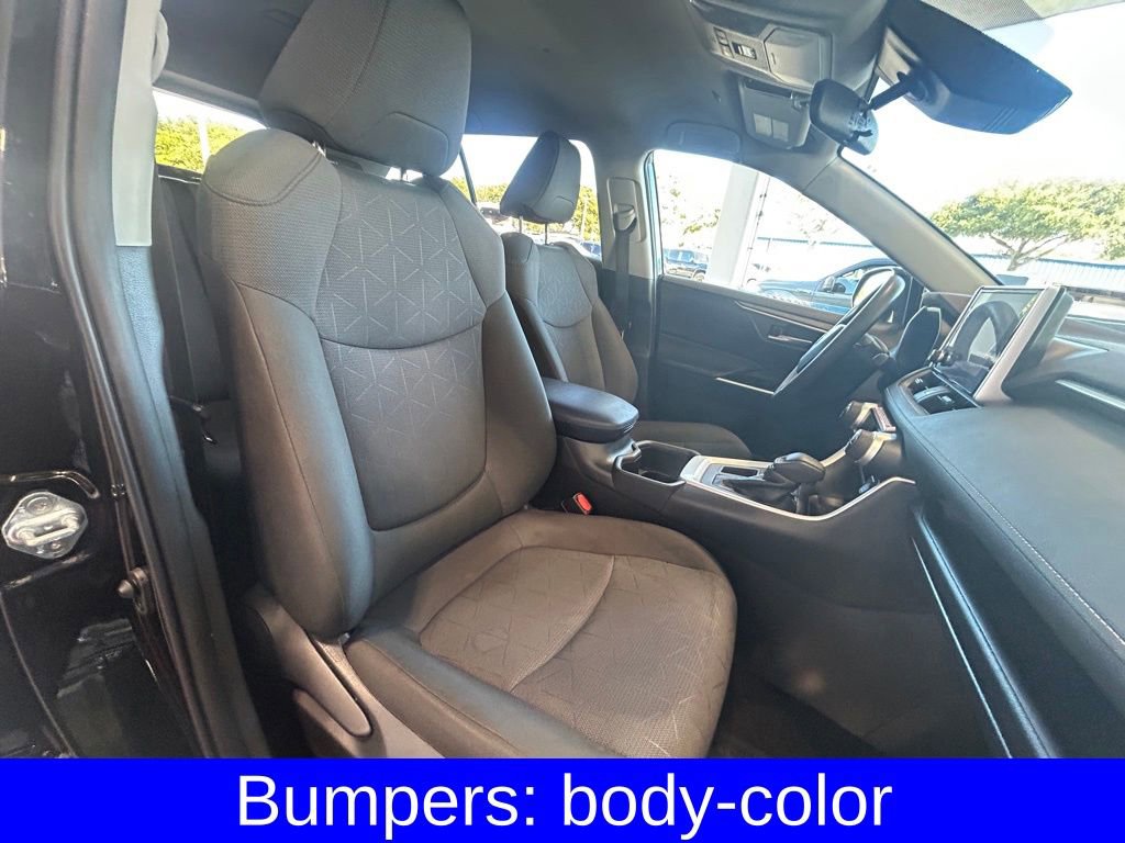 Used 2025 Toyota RAV4 XLE image 26
