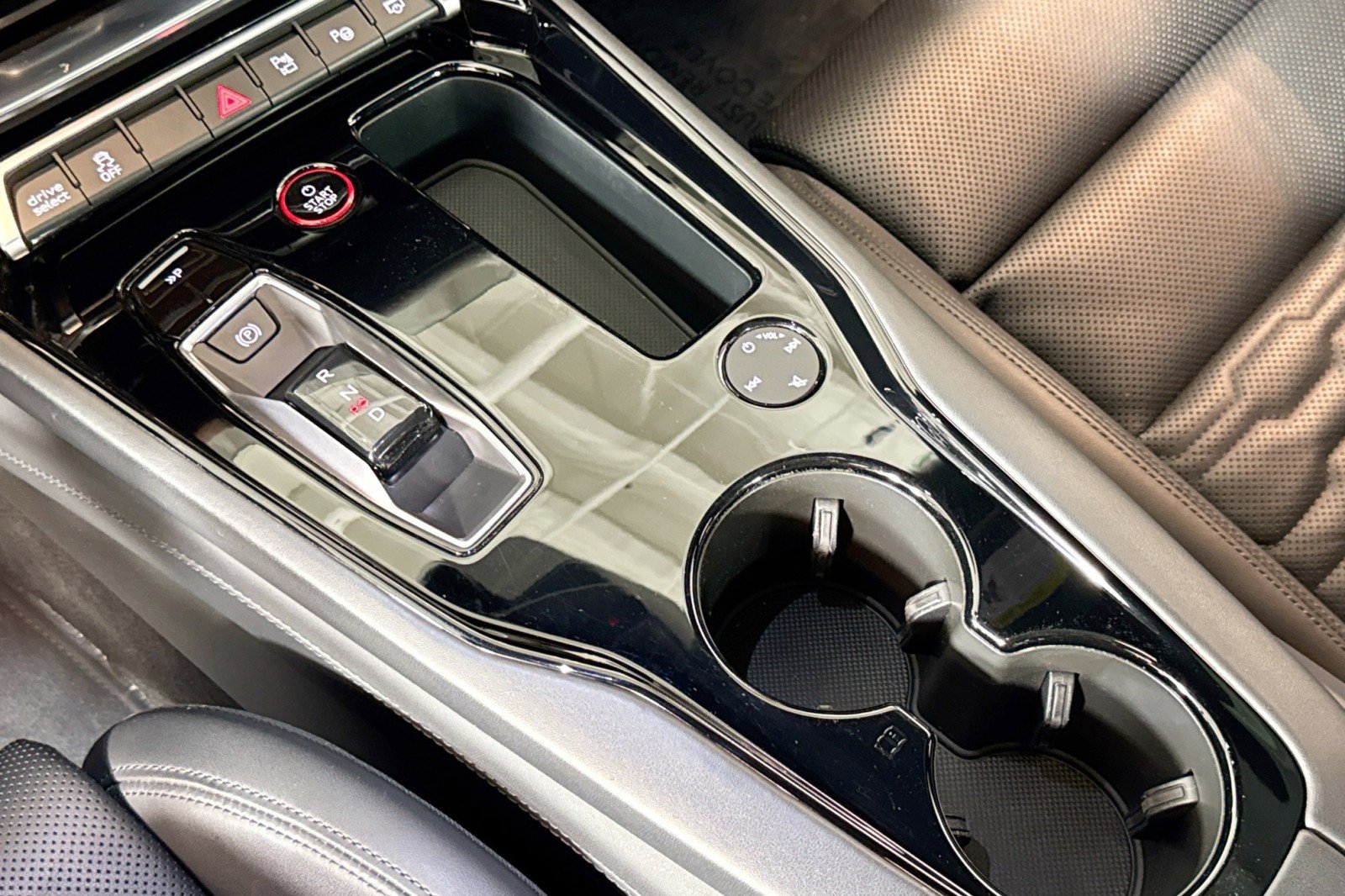 Used 2024 Audi RS e-tron GT image 16