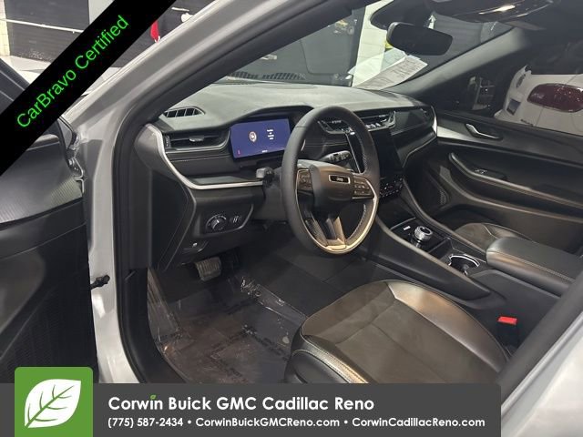 Used 2024 Jeep Grand Cherokee Altitude AWD/4WD image 13