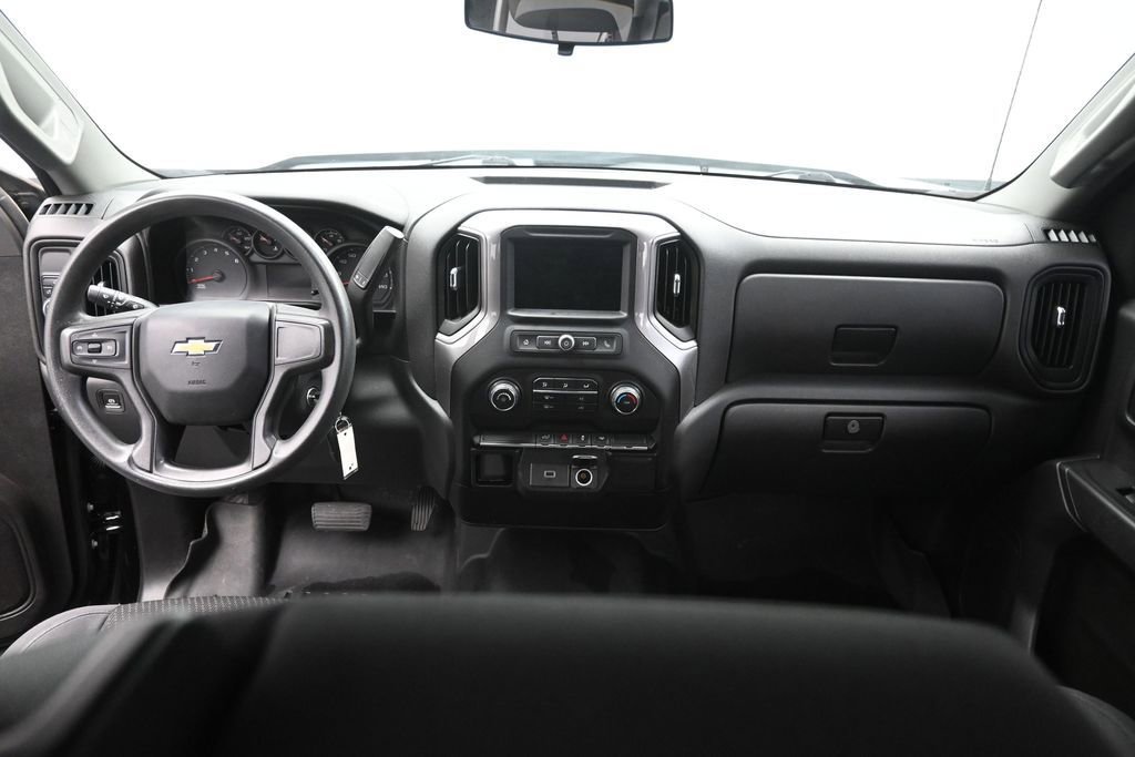 Used 2020 Chevrolet Silverado 1500 Custom w/ Custom Value Package RWD image 10