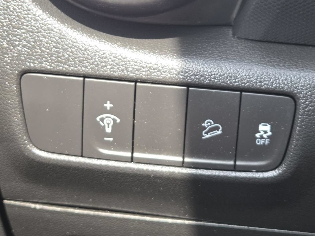 Used 2023 Hyundai Kona SEL FWD image 29