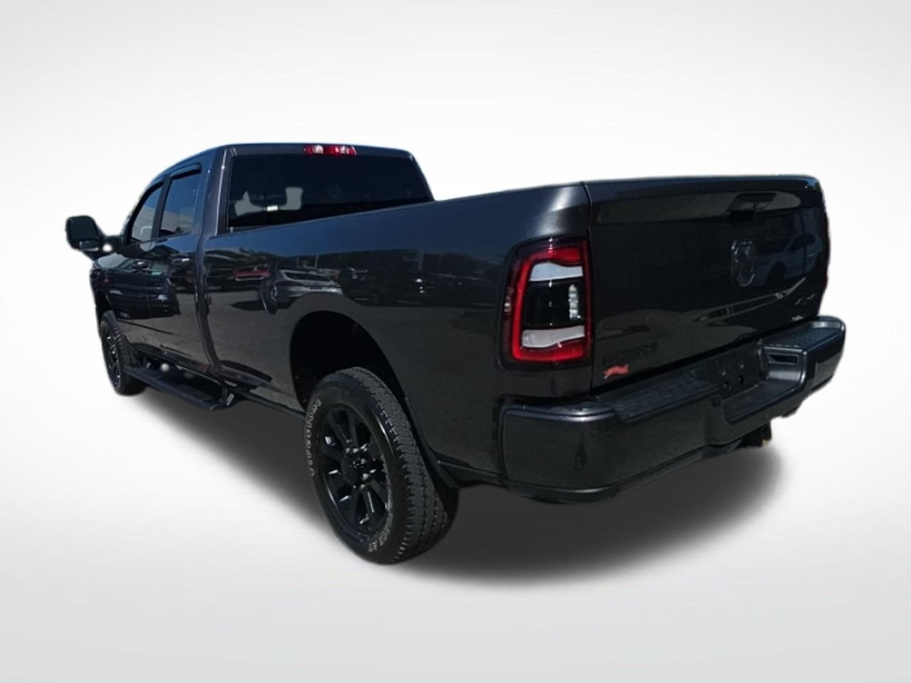 Used 2024 RAM 3500 Big Horn w/ Night Edition AWD/4WD image 3