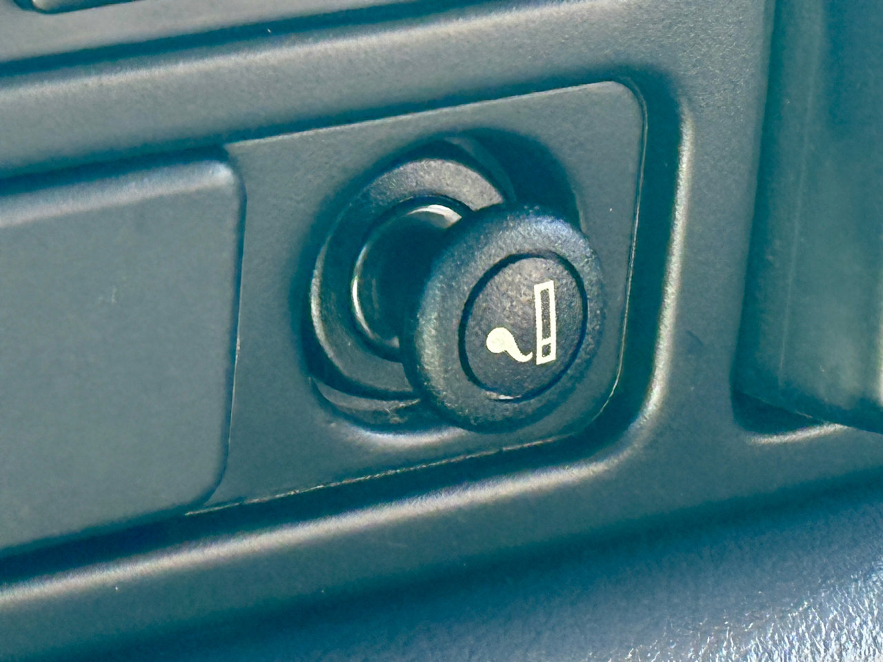 Used 1997 Dodge Ram 1500 Truck 2WD Club Cab image 30