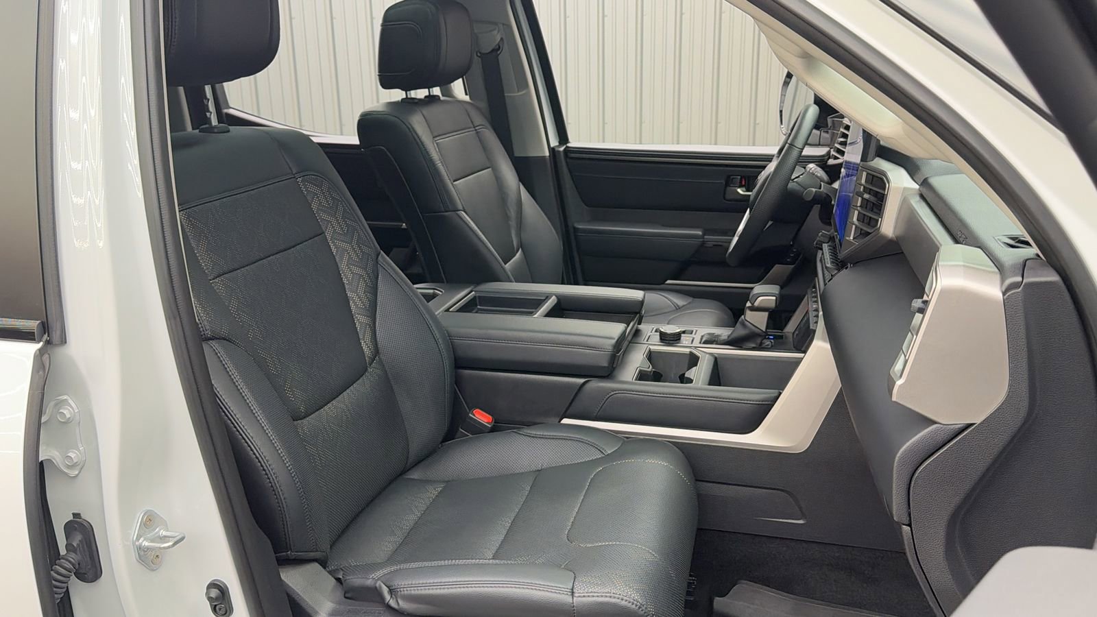 Used 2024 Toyota Tundra Limited image 38