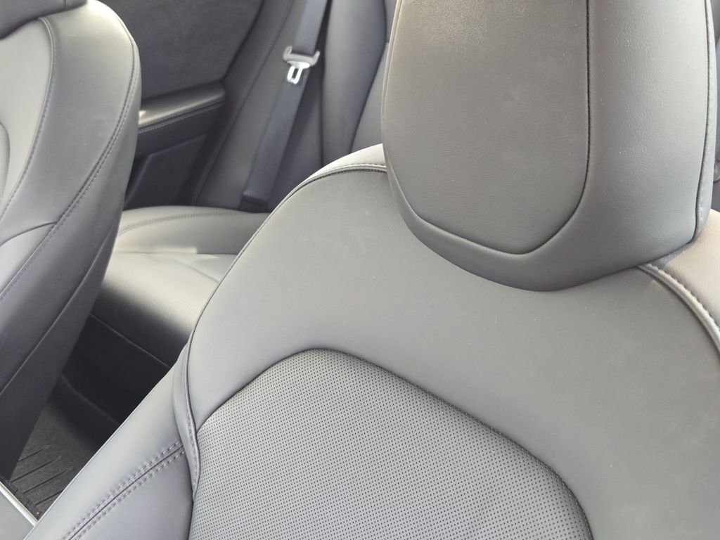 Used 2025 Tesla Model 3 Long Range image 16