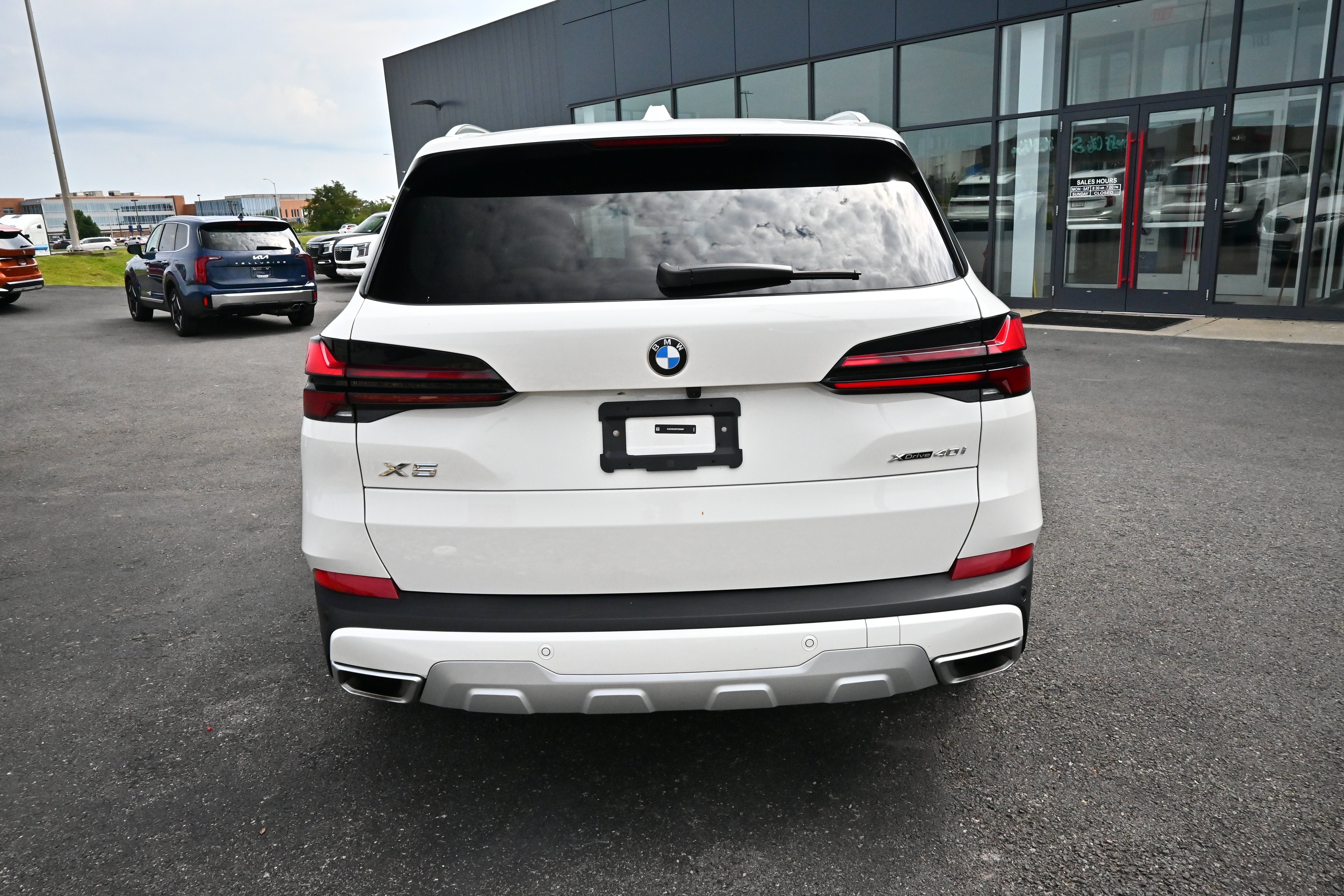 Used 2026 BMW X5 xDrive40i AWD/4WD image 7