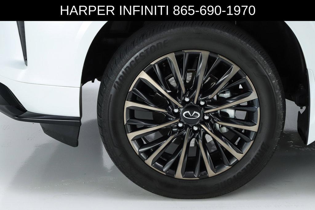 Used 2026 INFINITI QX80 4WD w/ Sport Exterior Package image 5