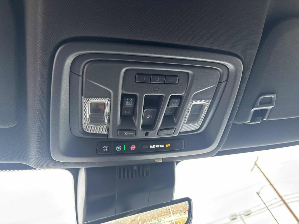 Used 2025 GMC Sierra 2500 AT4 w/ AT4 Premium Plus Package image 24