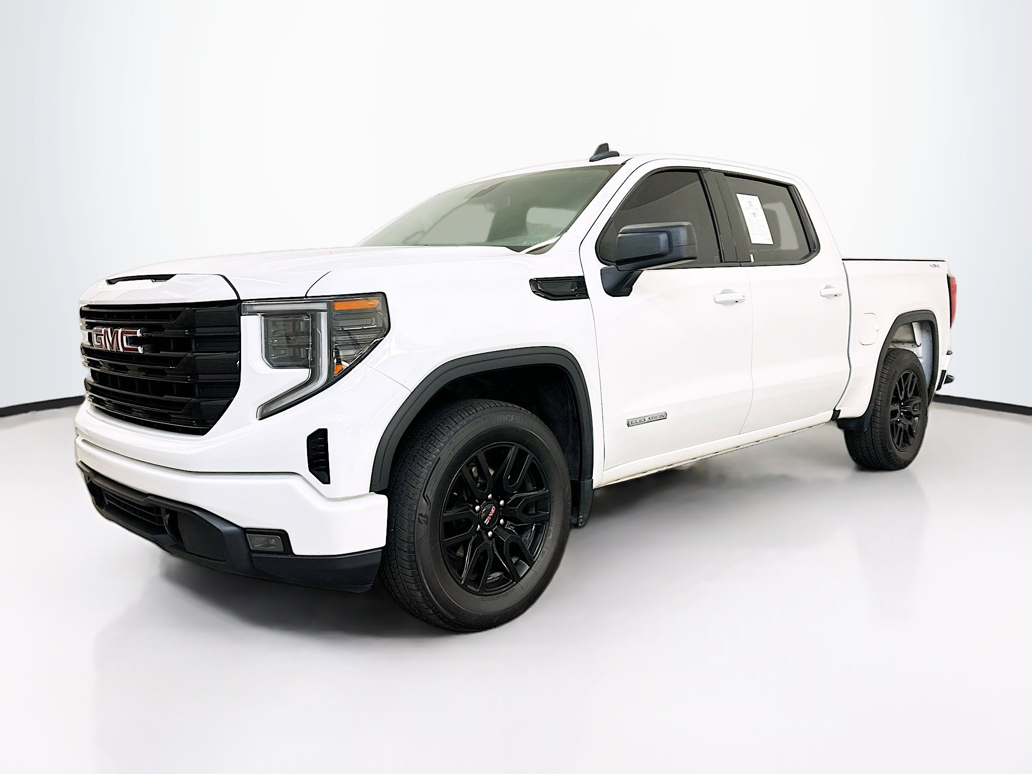 Used 2024 GMC Sierra 1500 Elevation image 3