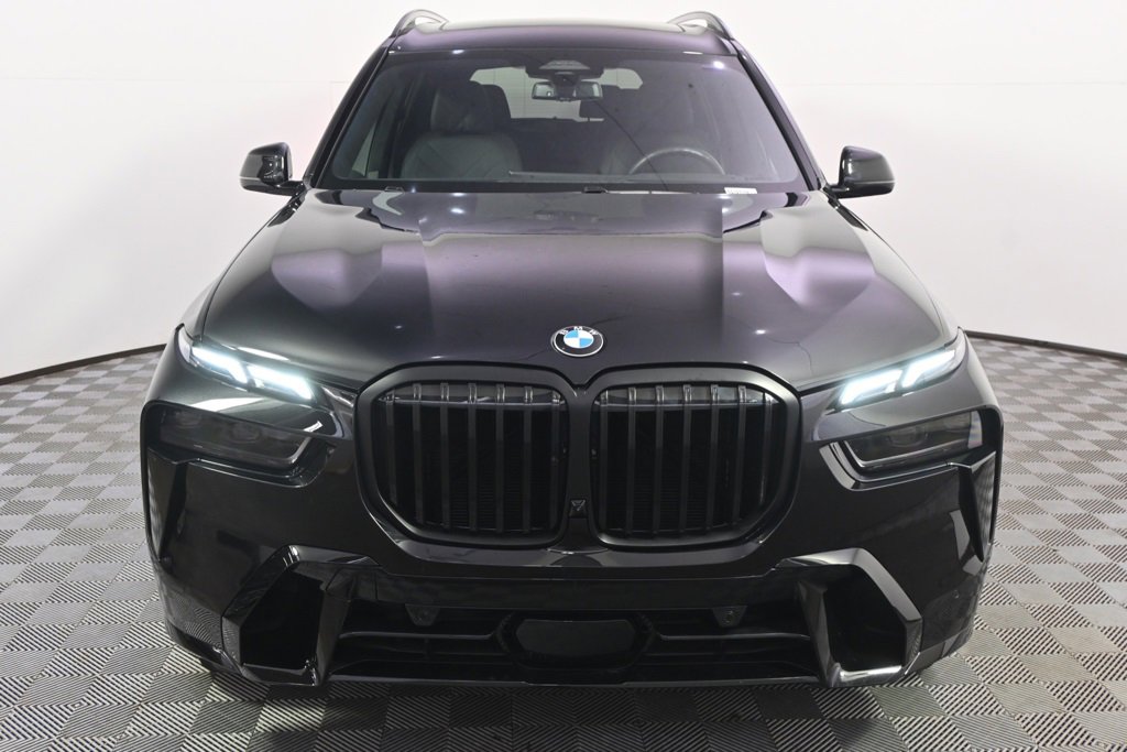 Used 2025 BMW X7 xDrive40i w/ M Sport Package image 10