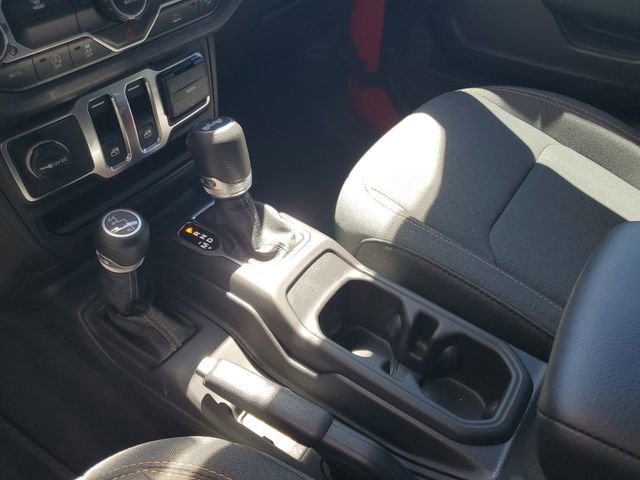 Used 2025 Jeep Wrangler Sport image 16