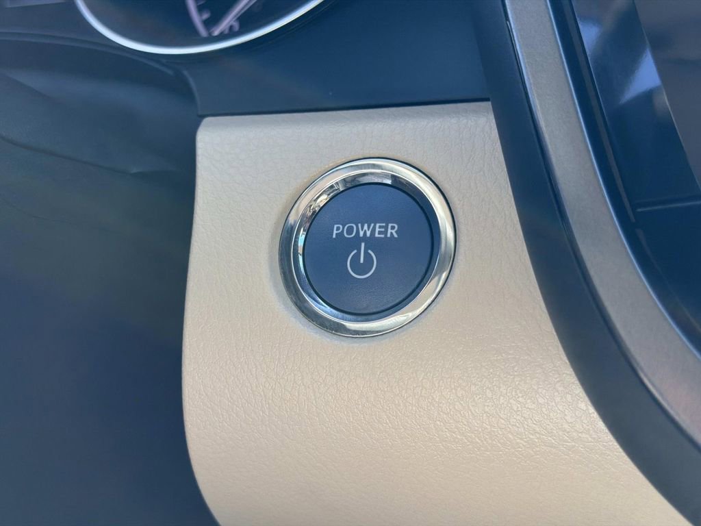 Used 2021 Toyota Camry LE image 36