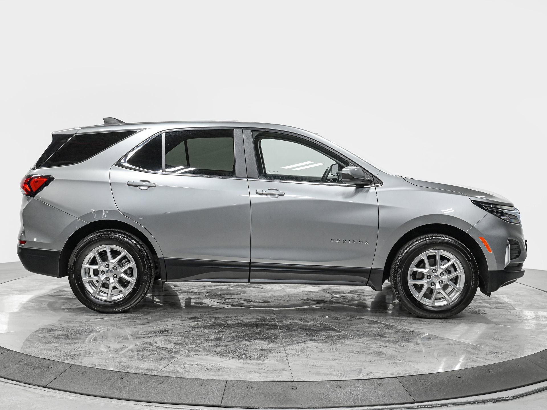 Used 2023 Chevrolet Equinox LT image 8