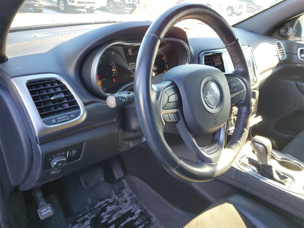 Used 2021 Jeep Grand Cherokee Laredo X image 8