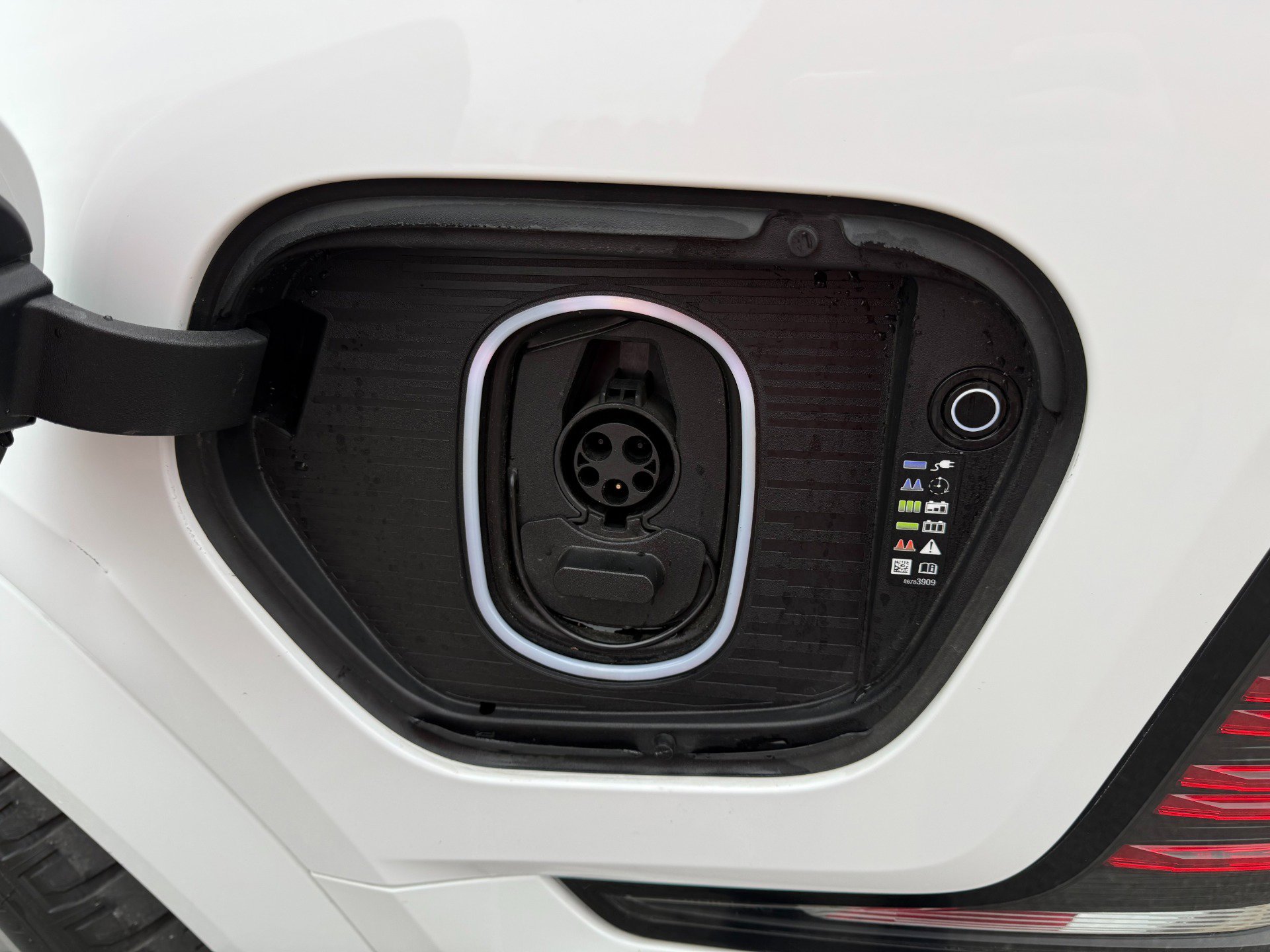 Used 2025 Cadillac Escalade IQ Luxury 2 image 63