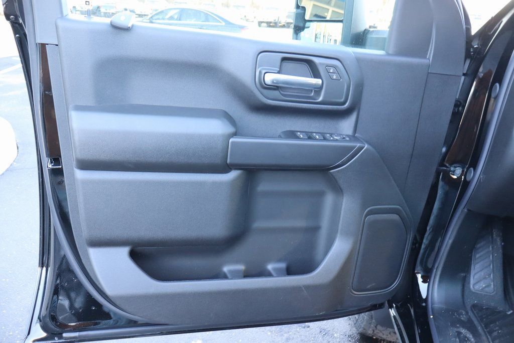 New 2026 Chevrolet Silverado 2500 Custom w/ Custom Value Package image 4