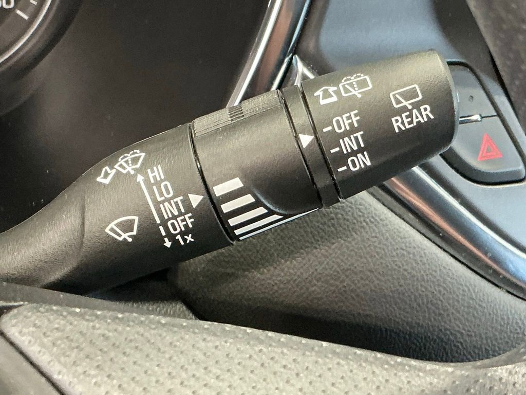 Used 2025 Chevrolet Blazer LT FWD image 35