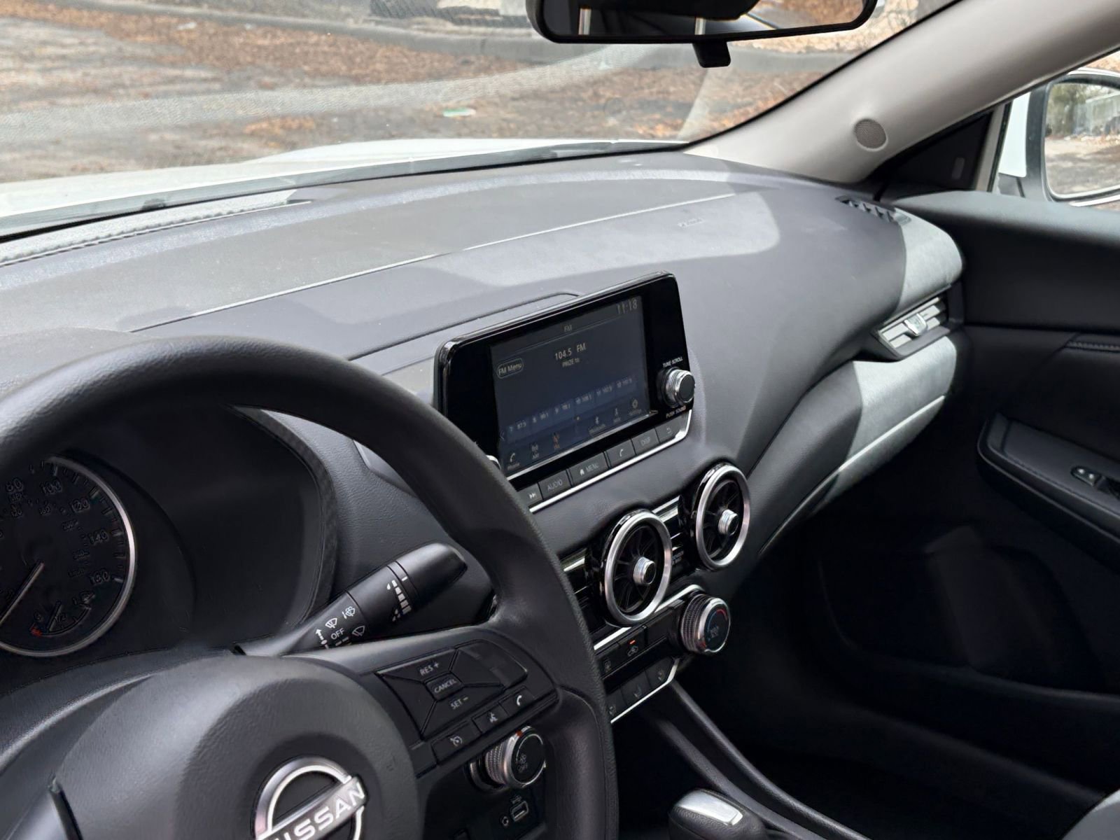 Used 2025 Nissan Sentra S FWD image 31