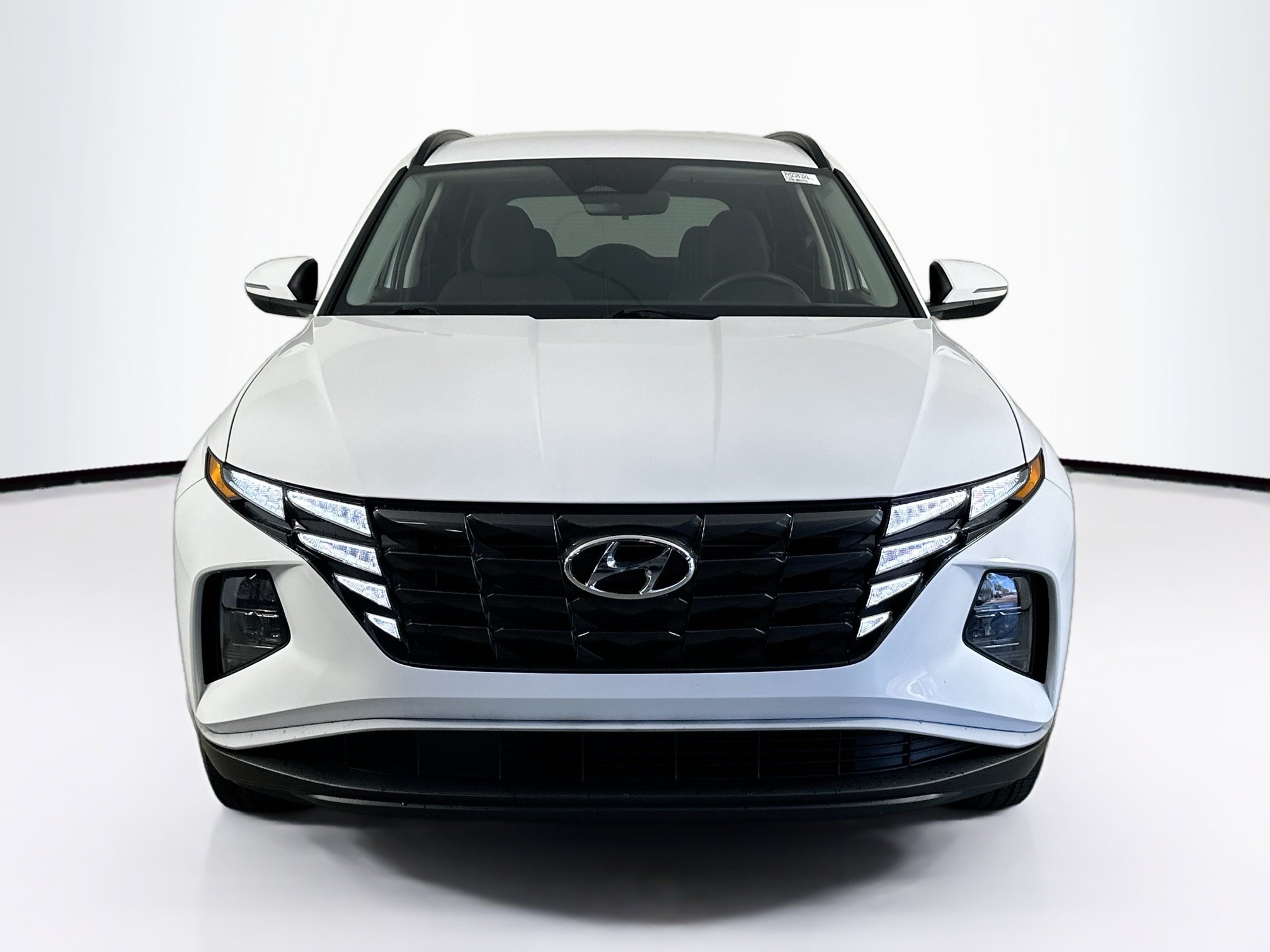 Used 2023 Hyundai Tucson SEL FWD image 2