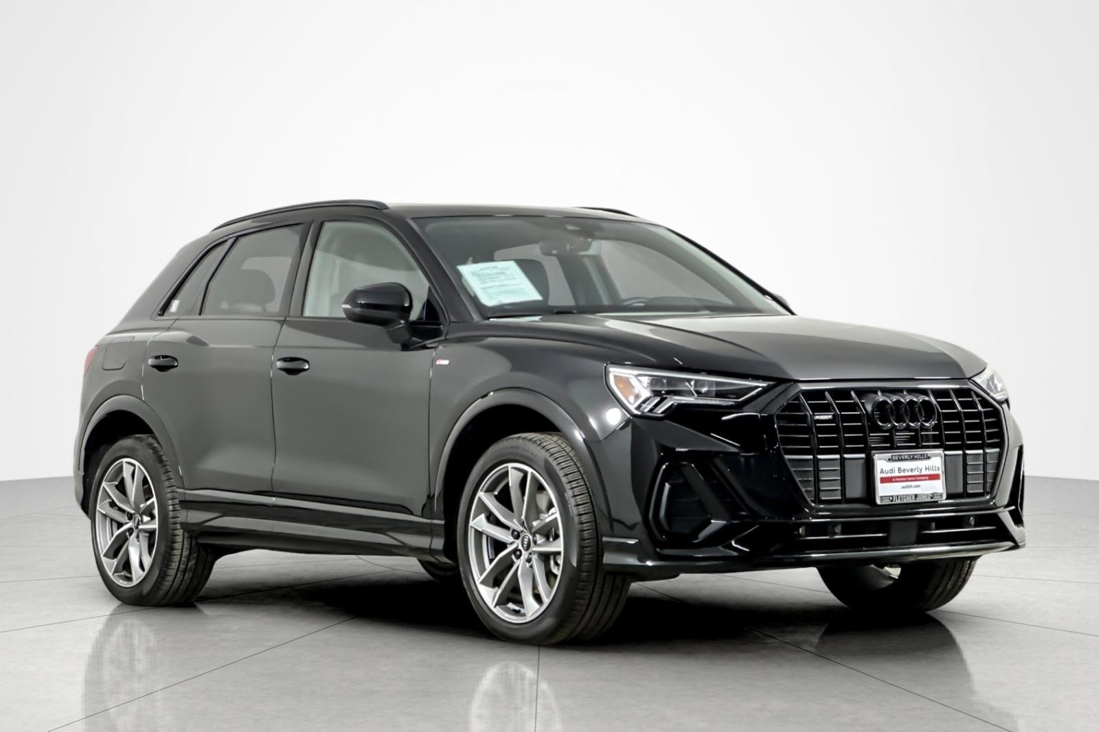 Used 2025 Audi Q3 2.0T Premium w/ Convenience Package image 7