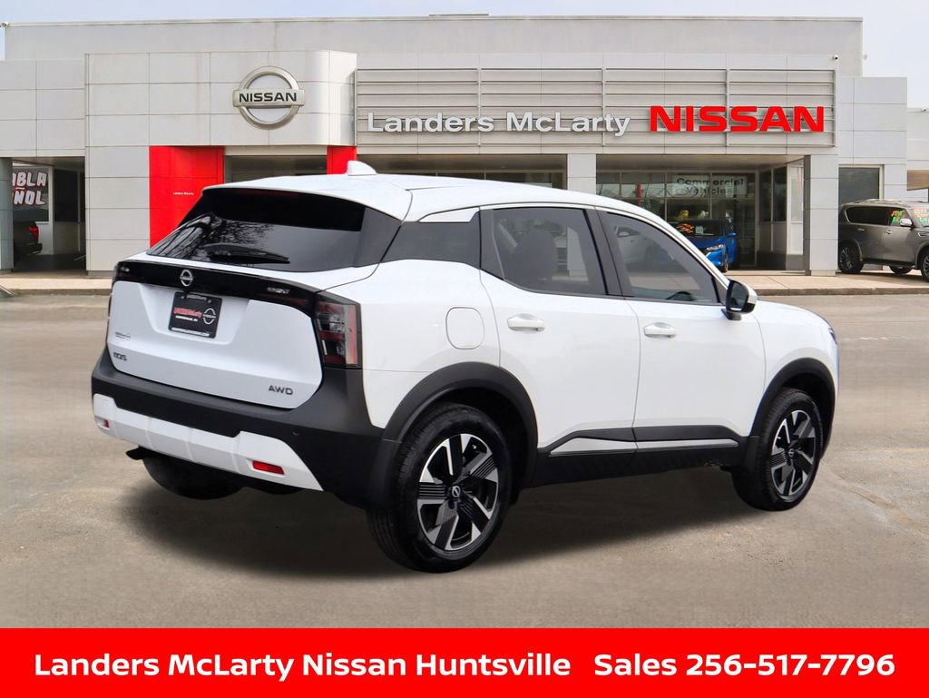 Used 2025 Nissan Kicks SV image 3