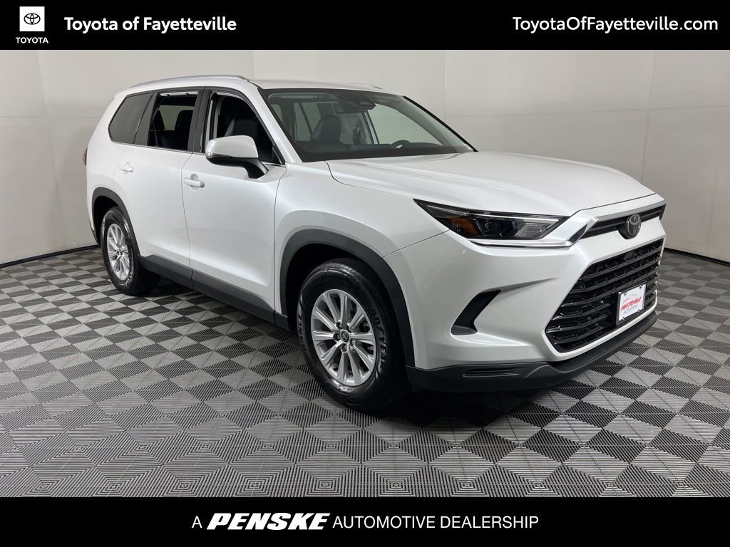 Used 2025 Toyota Grand Highlander AWD image 18