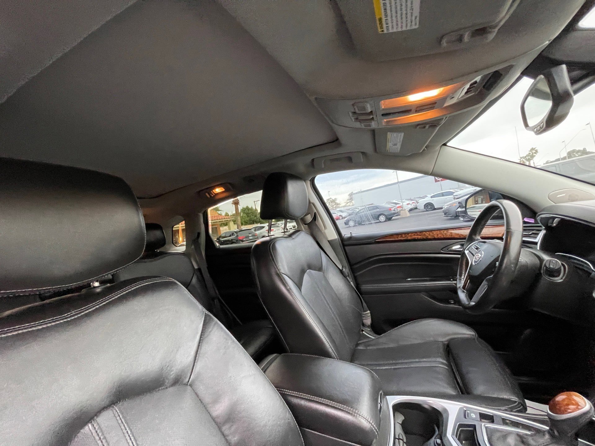 Used 2016 Cadillac SRX Luxury image 24