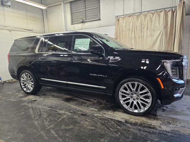 New 2026 GMC Yukon XL Denali w/ Denali Reserve Package image 8