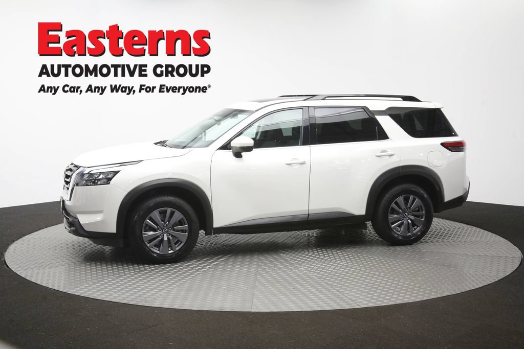 Used 2023 Nissan Pathfinder SV w/ SV Premium Package AWD/4WD image 61