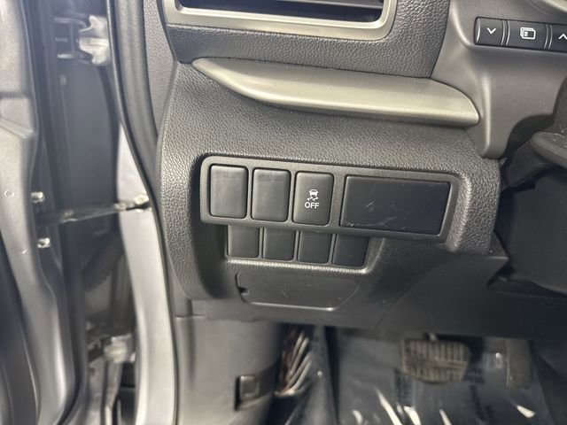 Used 2020 Mitsubishi Eclipse Cross ES image 13