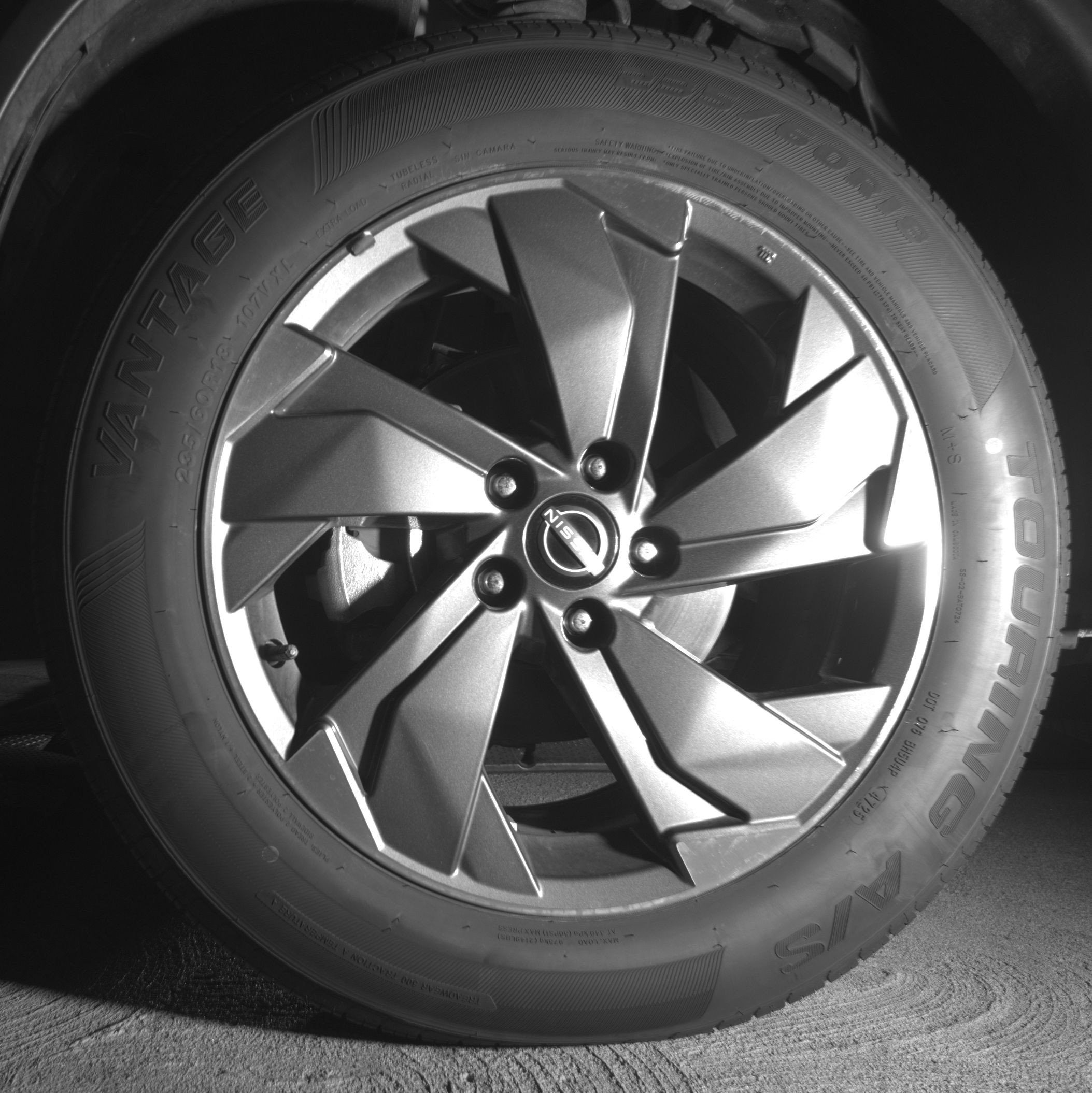 Used 2025 Nissan Rogue SV FWD image 12