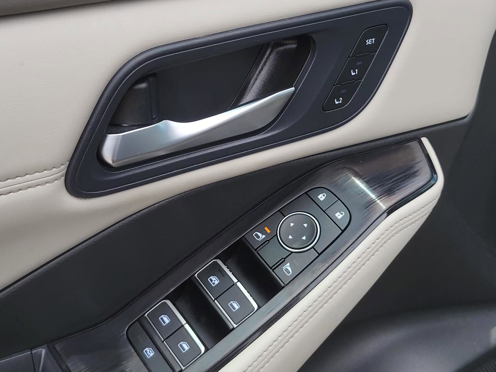 Used 2023 Nissan Rogue SL w/ SL Premium Package FWD image 20