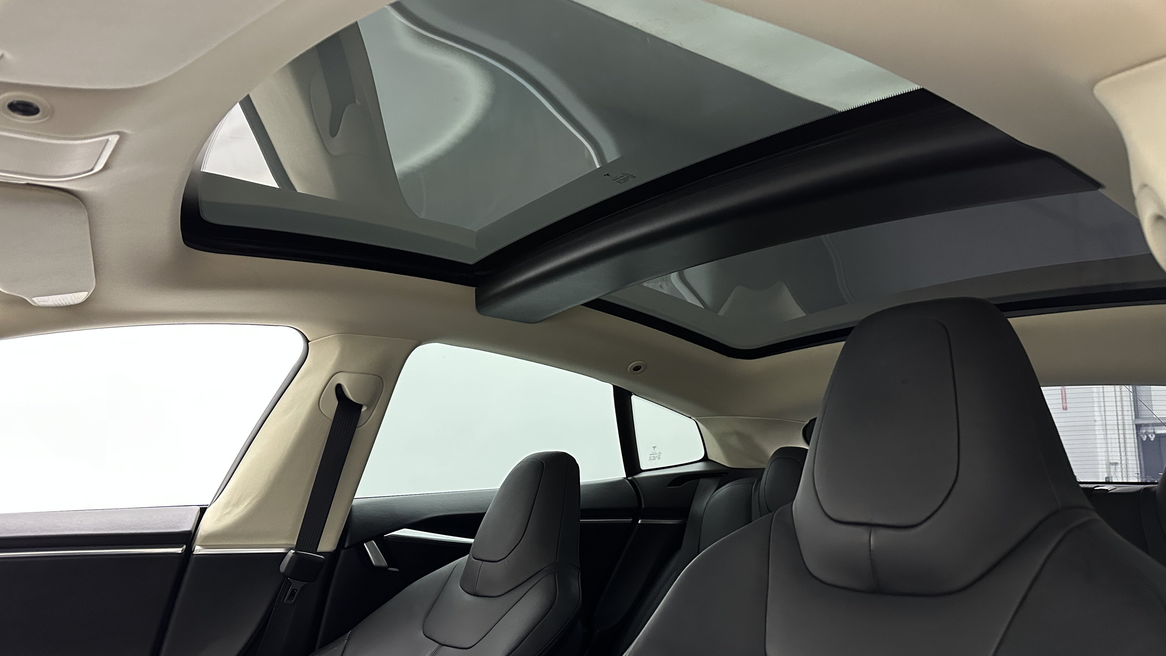 Used 2014 Tesla Model S 60 RWD image 6
