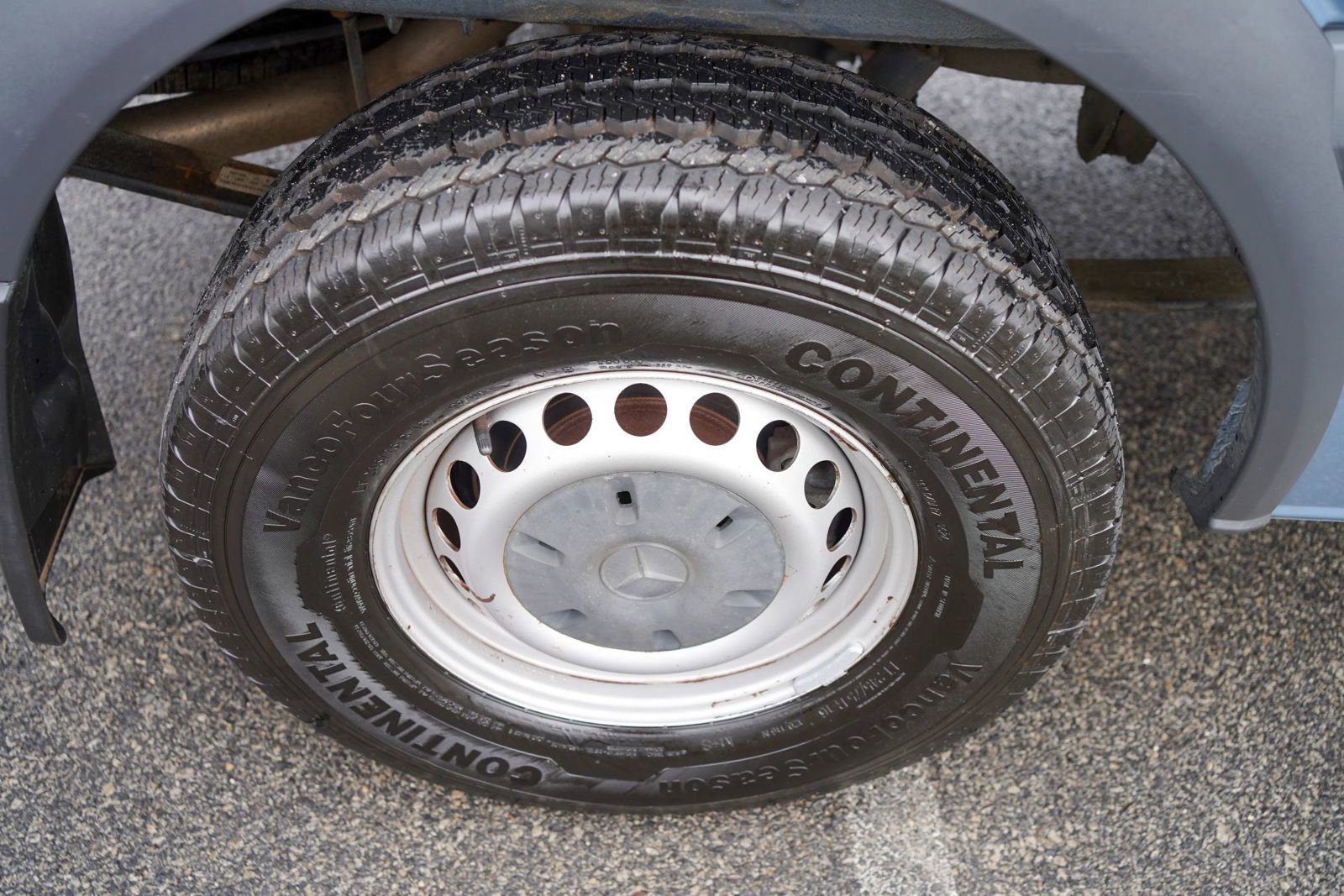 Used 2018 Mercedes-Benz Sprinter 2500 image 20