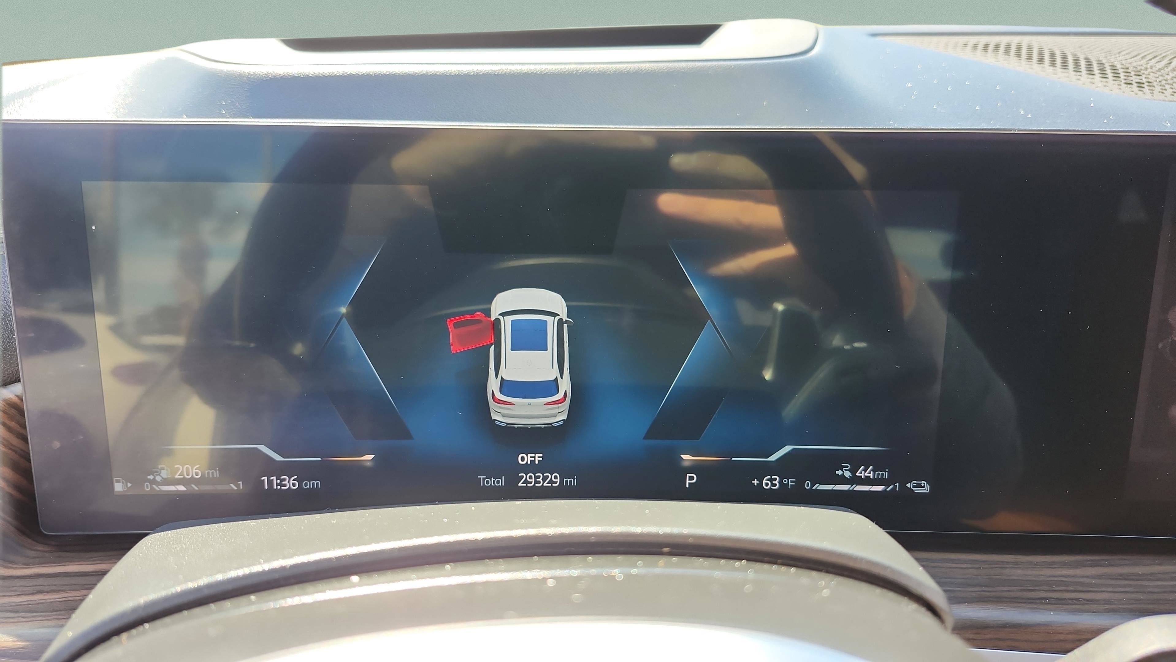 Certified 2024 BMW X5 xDrive50e w/ M Sport Package image 24