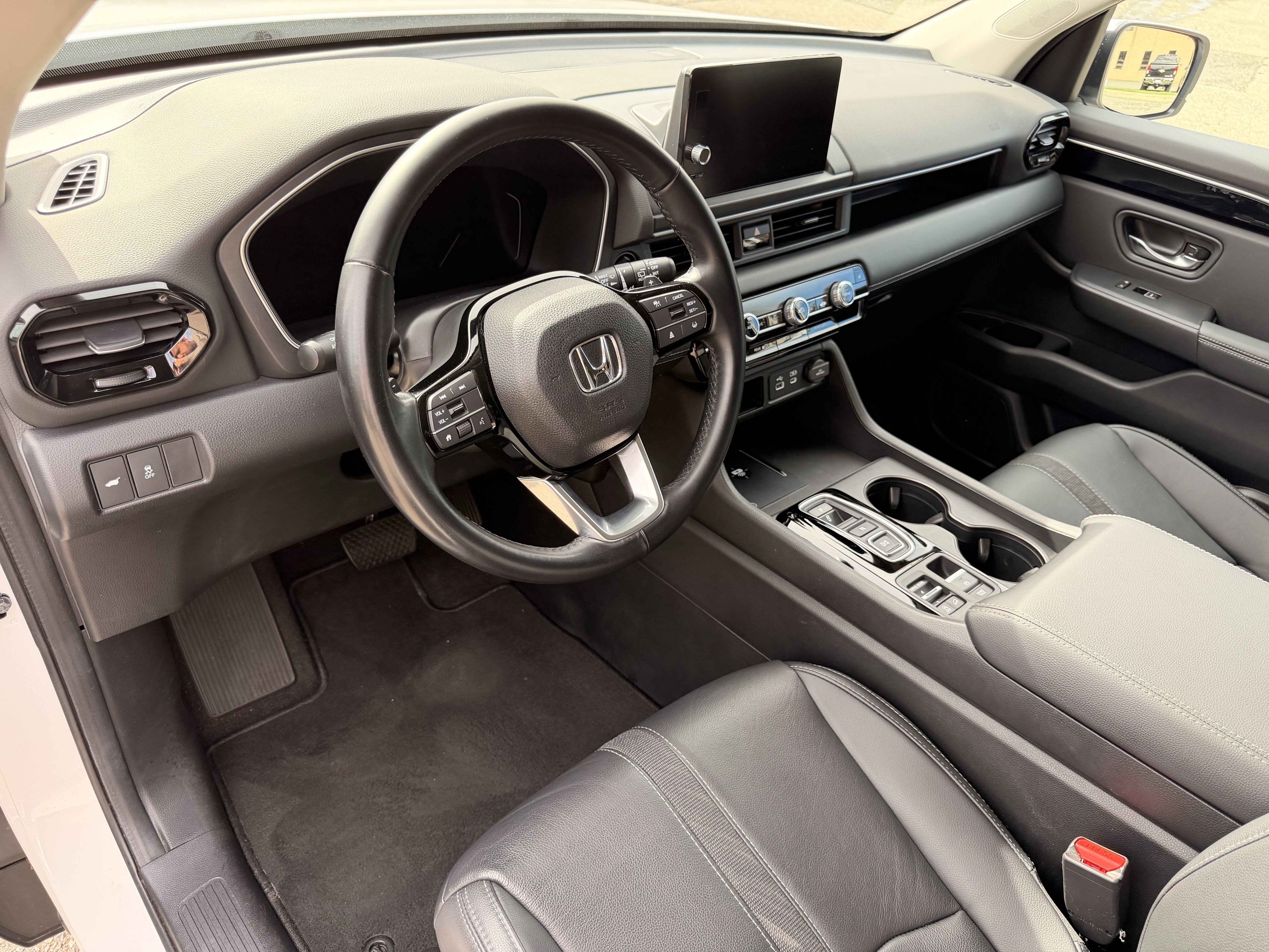 Used 2024 Honda Pilot EX-L image 13