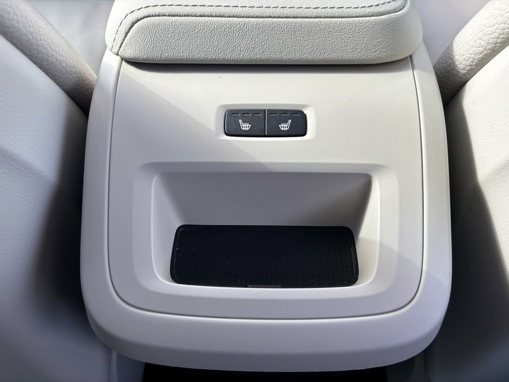 Certified 2023 Volvo XC60 B5 Core w/ Climate Package image 19