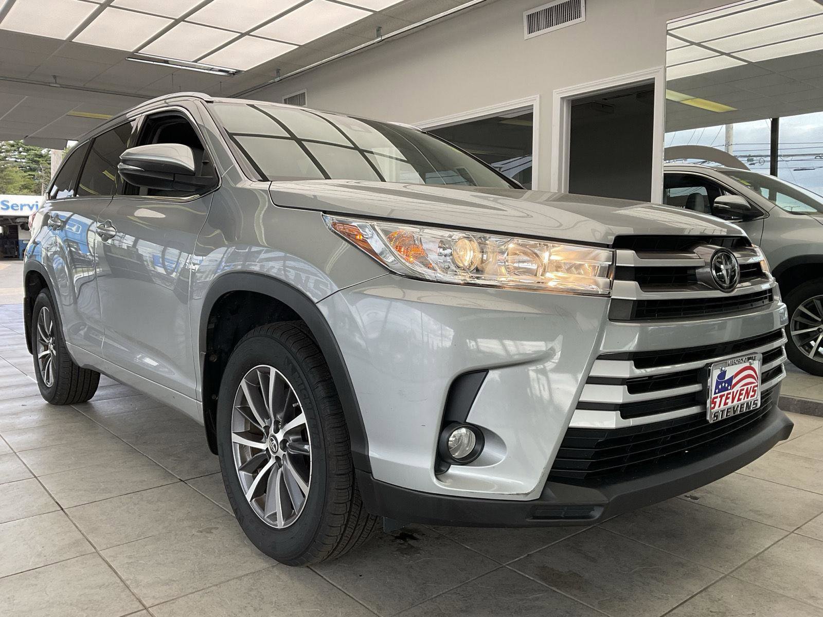 Used 2017 Toyota Highlander XLE