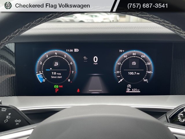 New 2025 Volkswagen Tiguan SE image 33