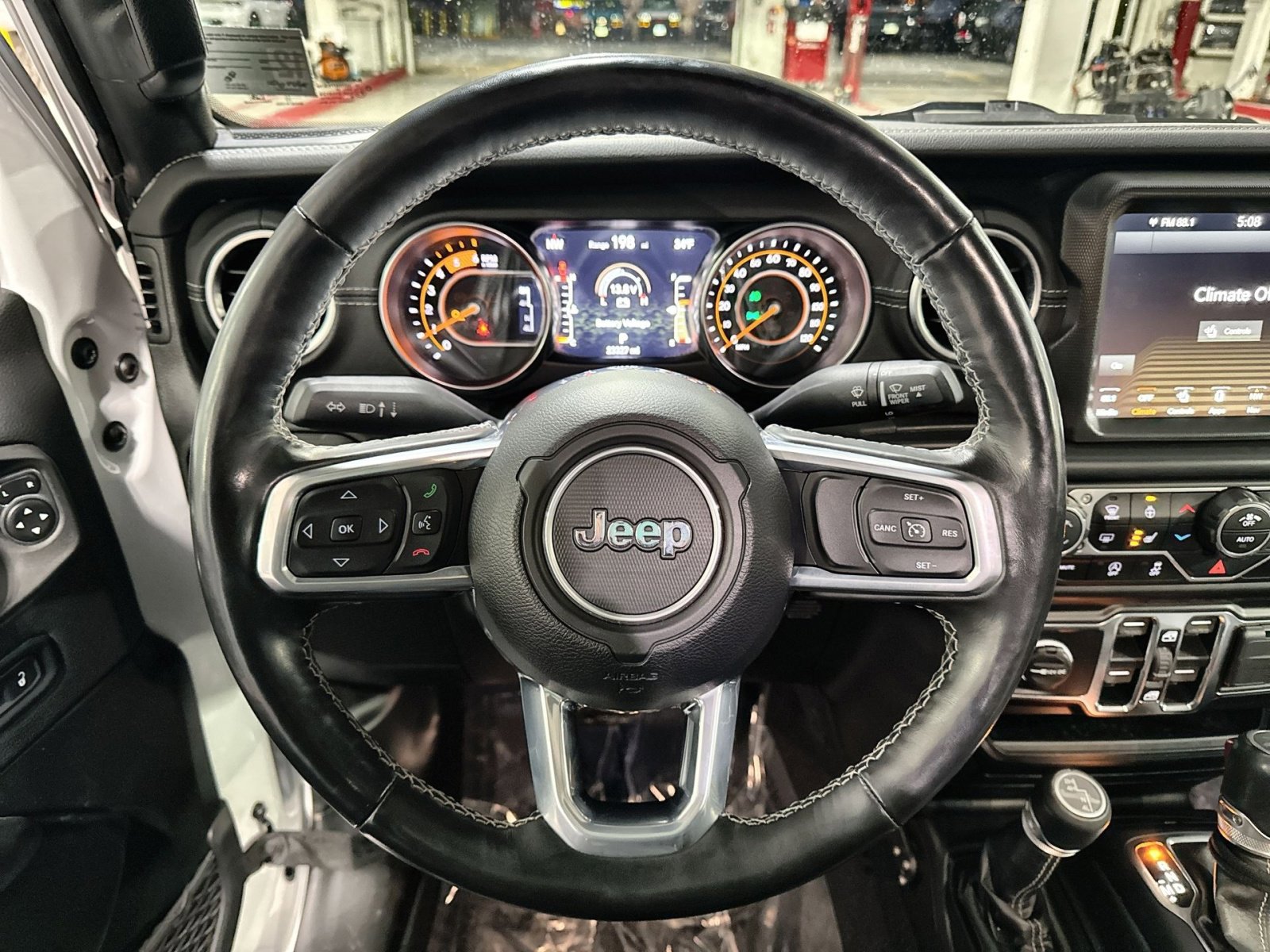 Used 2022 Jeep Gladiator Overland w/ Popular Equipment Package image 16