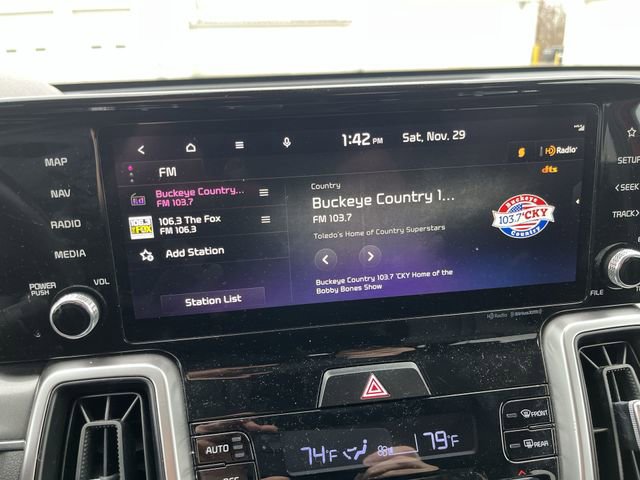 Used 2023 Kia Sorento S w/ Panoramic Sunroof Package image 14