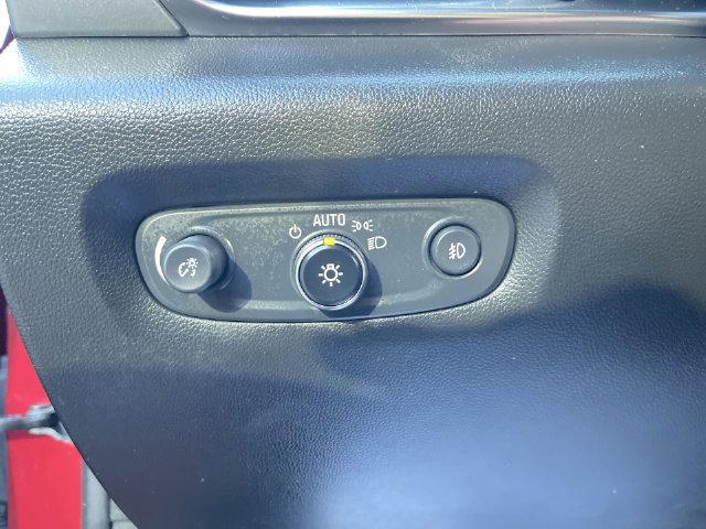 Certified 2021 Chevrolet Traverse LT FWD image 17