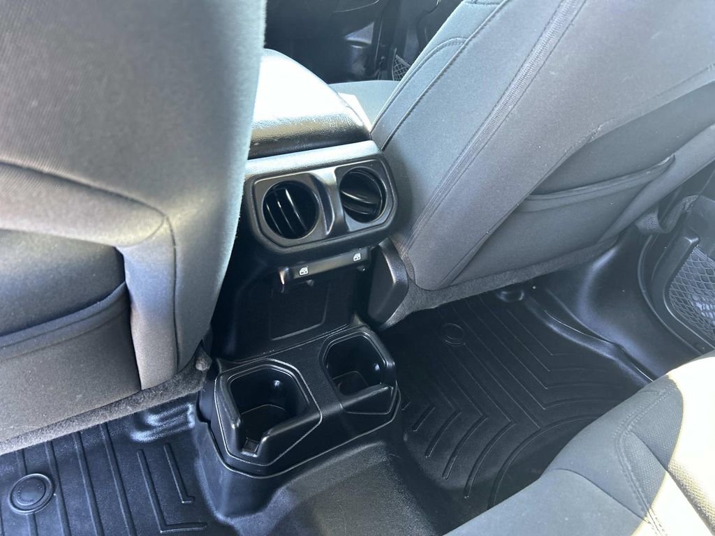 Used 2018 Jeep Wrangler Unlimited Sport S image 18