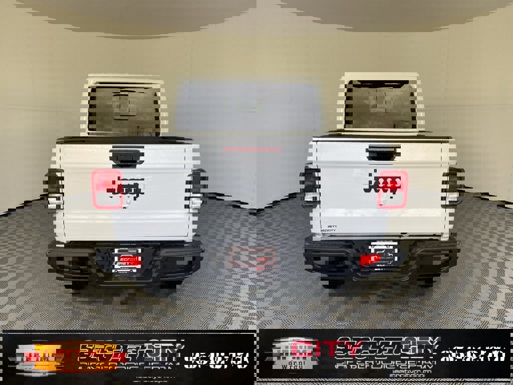 New 2025 Jeep Gladiator Sport image 6