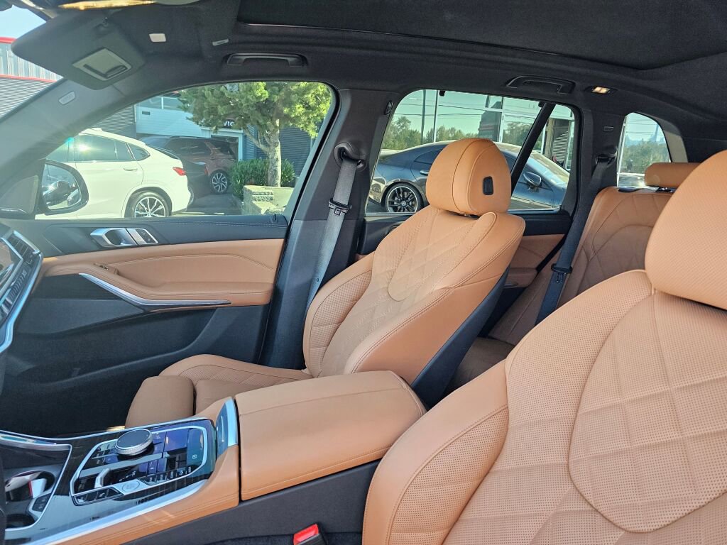 Used 2024 BMW X5 xDrive40i image 21