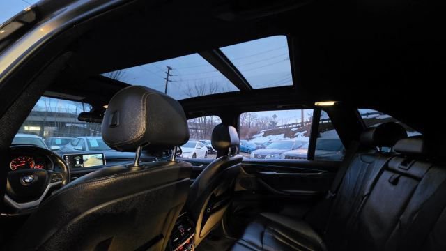 Used 2018 BMW X5 sDrive35i w/ M Sport Package image 32
