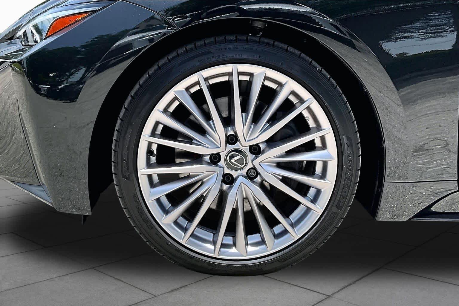 Used 2025 Lexus IS 300 w/ Premium Package RWD image 11