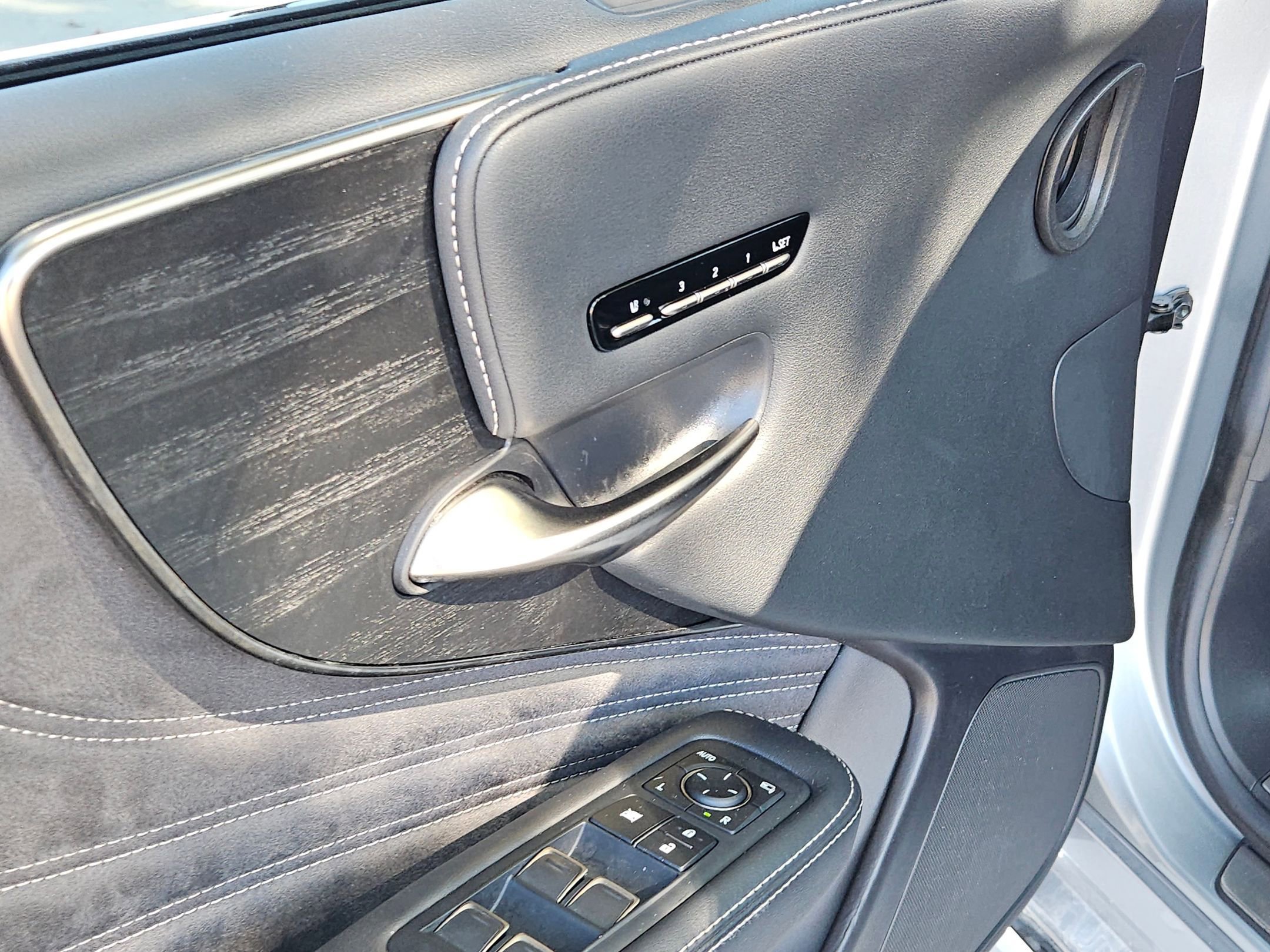 Used 2021 Lexus LS 500 image 12