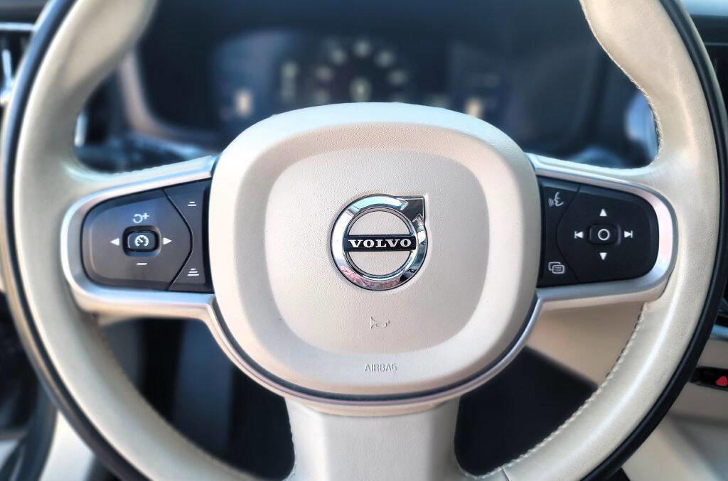 Used 2019 Volvo S60 T5 Momentum w/ Premium Package image 23